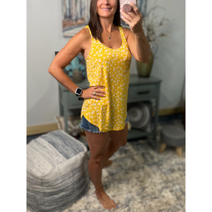 "Ditsy Daisy" Sexy Ditsy Floral Floaty Scoop Neck Summer Sleeveless Tank Top Yellow