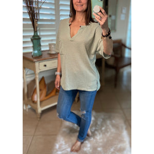 “Gabby Top” Gabby Popcorn Waffle Thermal Pocket V-Neck Short Sleeve Top Sage S/M/L/XL