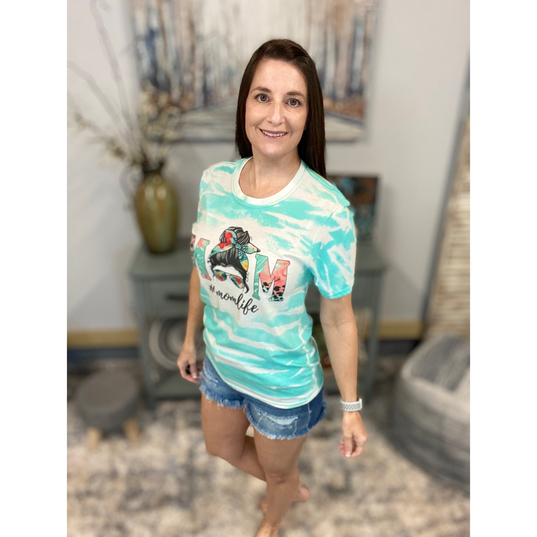 “Mom” #momlife Messy Bun Sunglasses Headband Bleached Sublimation Boyfriend Basic Tee Shirt Green S/M/L/XL/2X