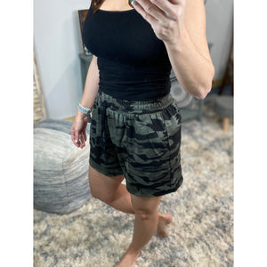 “Baylee Shorts” Camouflage Pocket Sporty Drawstring Elastic Waist Shorts Green S/M/L/XL