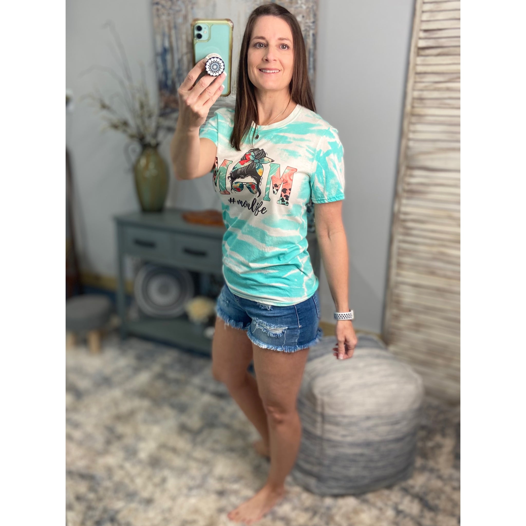“Mom” #momlife Messy Bun Sunglasses Headband Bleached Sublimation Boyfriend Basic Tee Shirt Green S/M/L/XL/2X