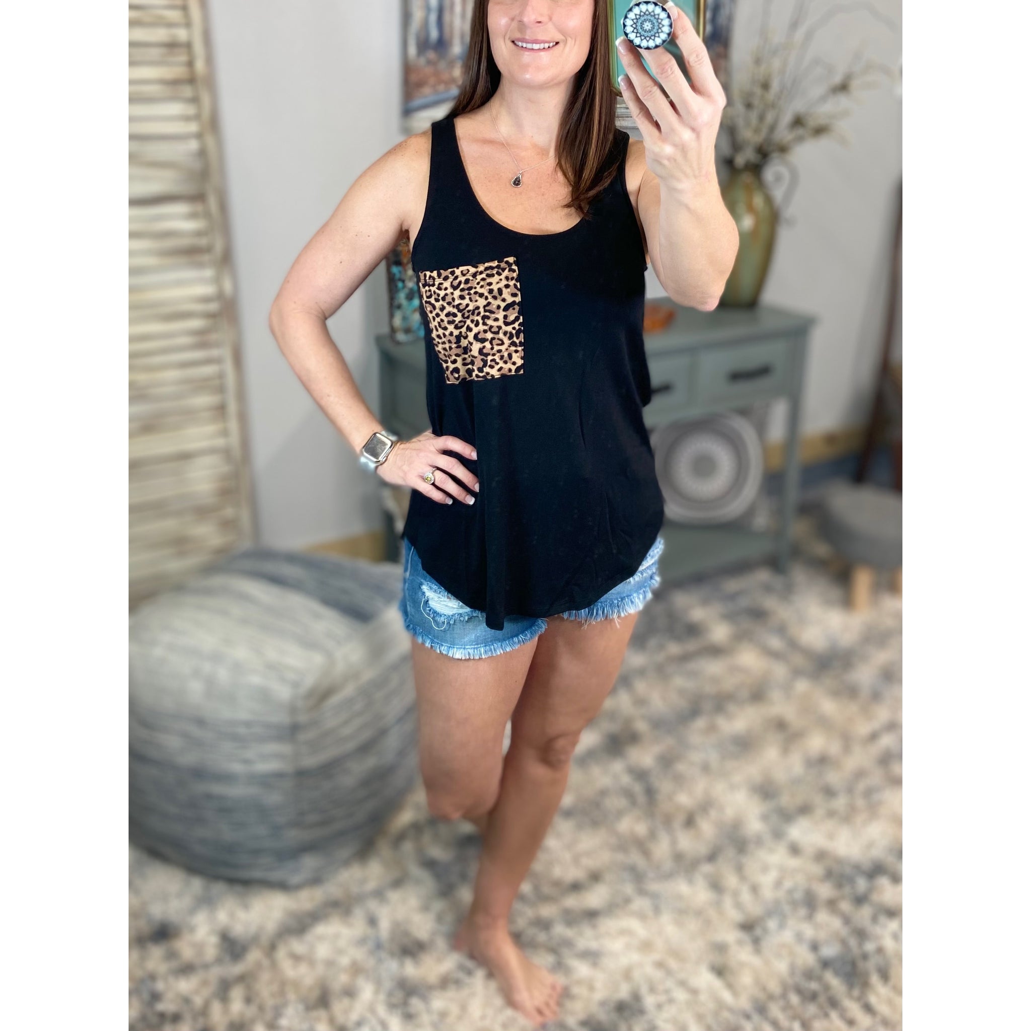 “Free Fallin” Scoop Neck Sleeveless Leopard Pocket Summer Floaty Tank Top Black
