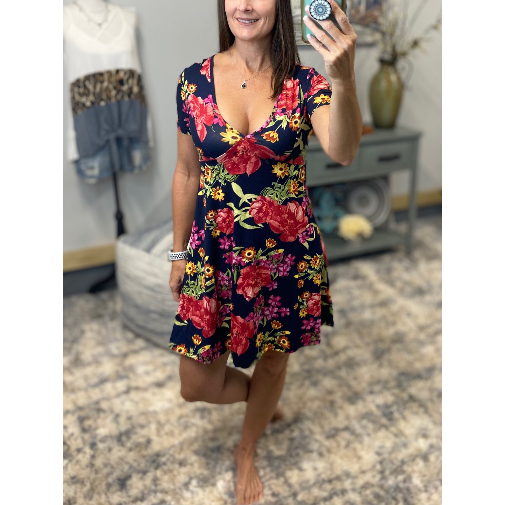 “The Floral Dance” V-Neck Cleavage Fit Flare Country Floral Mini Tee Shirt Dress Navy S/M/L