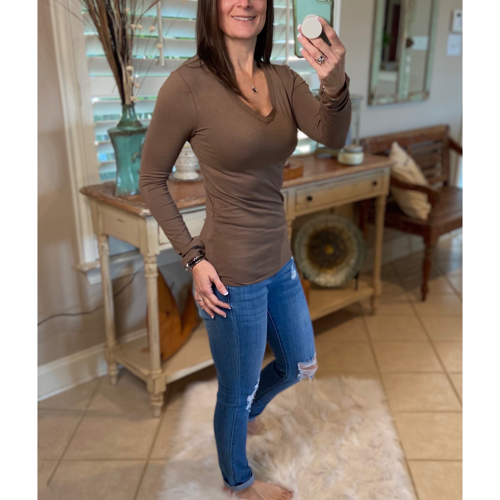 “Easygoing” Slimming V-Neck Low Cut L/S Tissue Basic Baby Shirt Top Mocha
