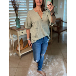 “Gabby Top” Gabby Popcorn Waffle Thermal Pocket V-Neck Short Sleeve Top Sage S/M/L/XL