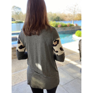 "Forever Yours" Leopard Color Block Contrast Scoop Neck Floaty 3/4 Sleeves Gray