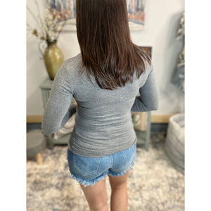 “Easygoing” Slimming Scoop Neck Low Cut L/S Tissue Basic Baby Shirt Top Sky Gray S/M/L