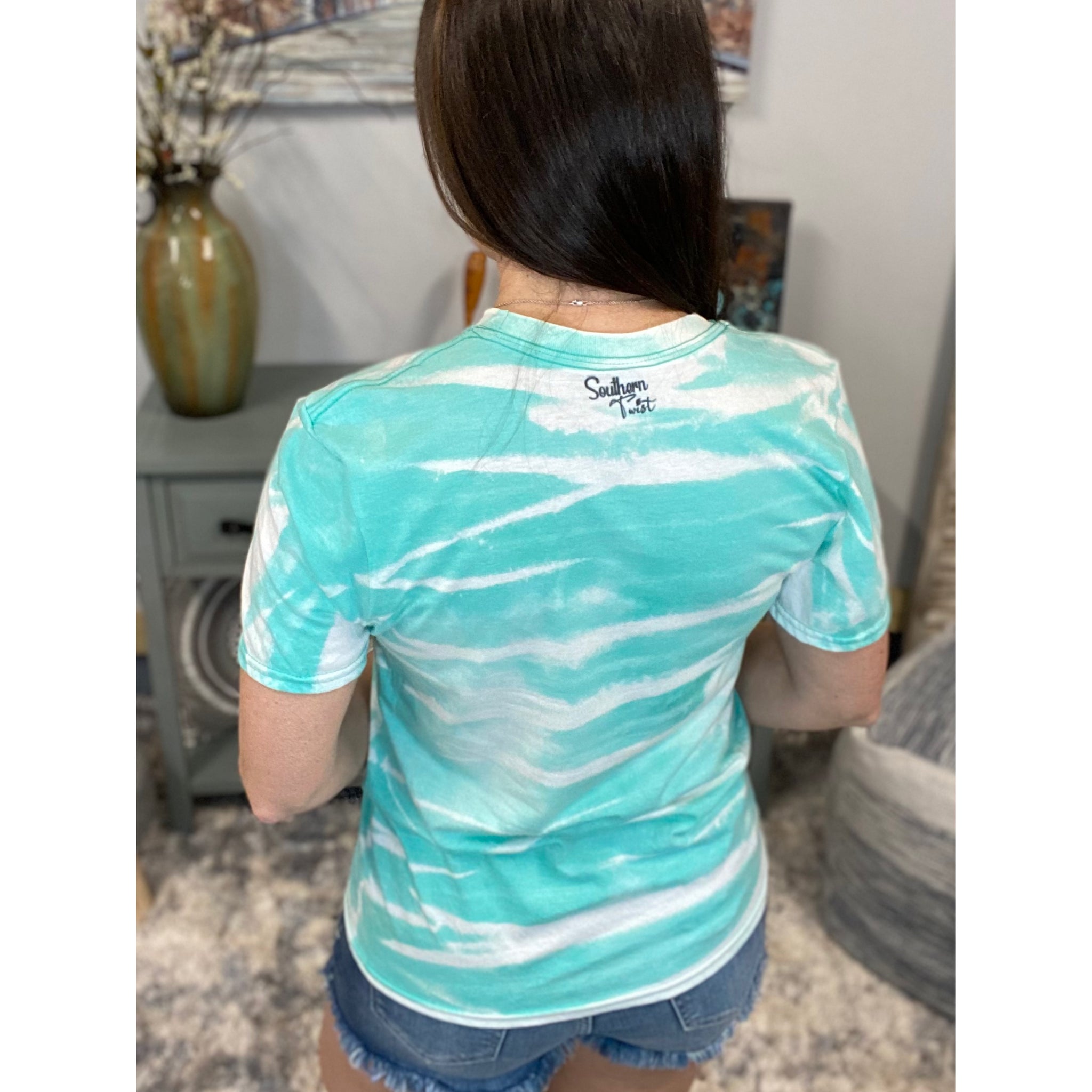 “Mom” #momlife Messy Bun Sunglasses Headband Bleached Sublimation Boyfriend Basic Tee Shirt Green S/M/L/XL/2X