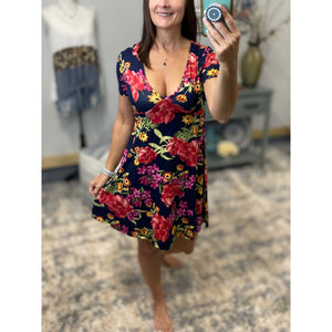 “The Floral Dance” V-Neck Cleavage Fit Flare Country Floral Mini Tee Shirt Dress Navy S/M/L