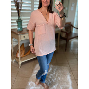 “Gabby Top” Gabby Popcorn Waffle Thermal Pocket V Neck Short Sleeve Top Blush