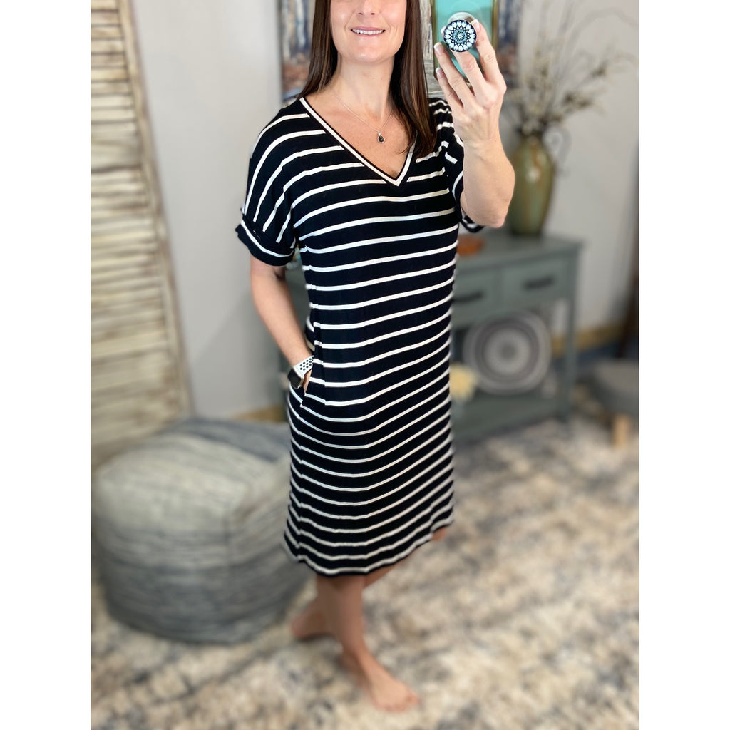 "Think Out The Box" Boxy V-Neck Striped Rolled Cuff Sleeve Pocket Summer Tee Shirt Dress Black S/M/L/XL