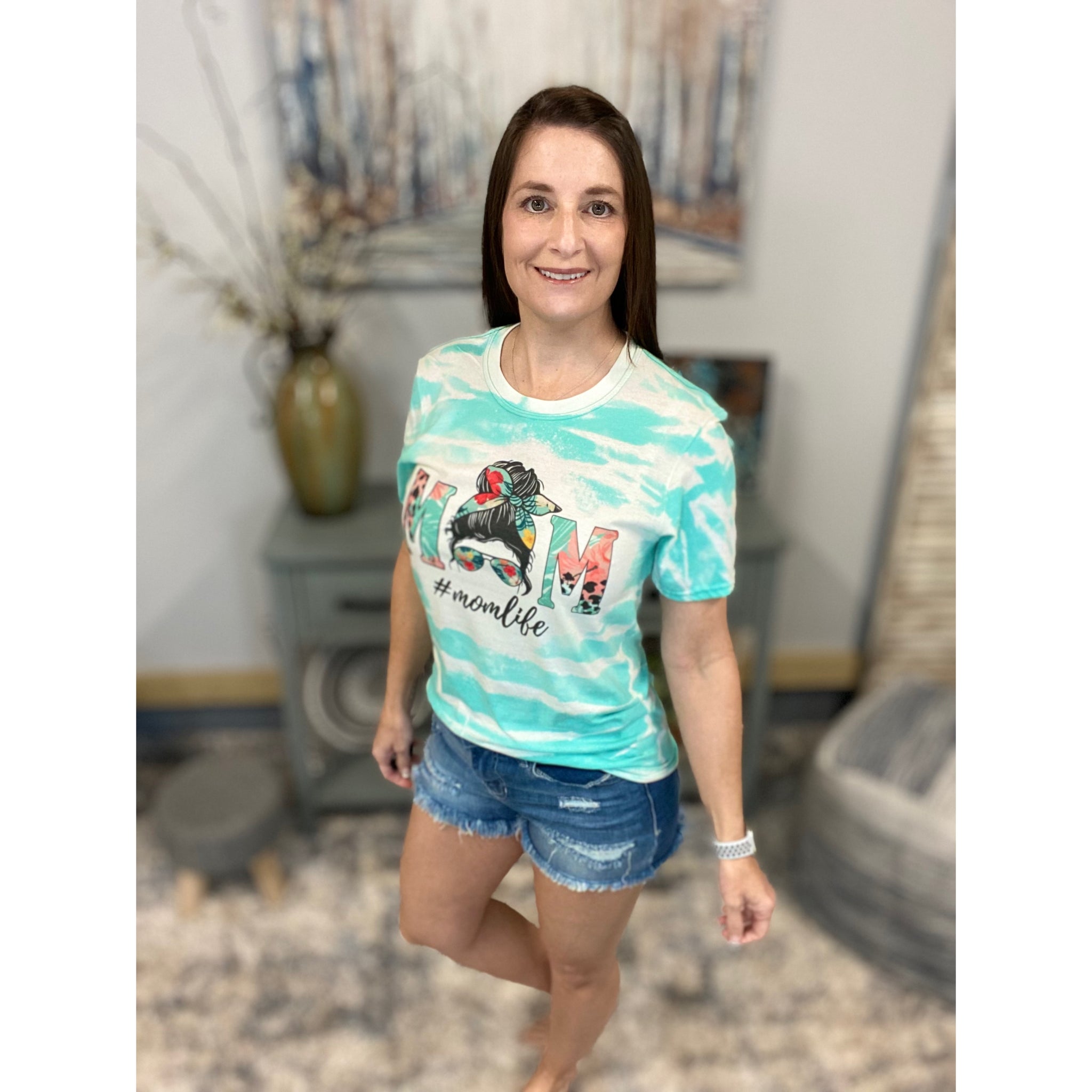 “Mom” #momlife Messy Bun Sunglasses Headband Bleached Sublimation Boyfriend Basic Tee Shirt Green S/M/L/XL/2X