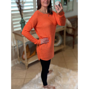 “Undone” Waffle Hi-Low Rounded Hem Long Sleeve Round Neck Tunic Sweater Coral