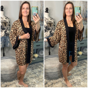 “Express Yourself” Leopard Contrast Trim Long Open Front Kimono Cardigan Pocket Light 3/4 Sleeve Brown S/M/L/XL